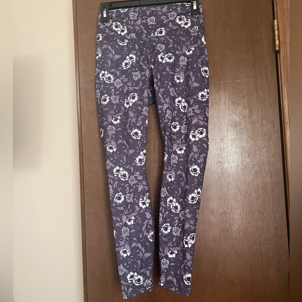 Fabletics power hold leggings